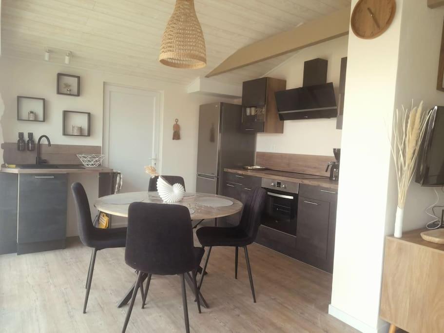 Maison 4Pers Avec Jacuzzi Privatif Couvert Proche Ocean เบรม ซูร์ แมร์ ภายนอก รูปภาพ